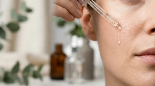 Trattamento estetico di micro-botox per migliorare la texture della pelle del viso